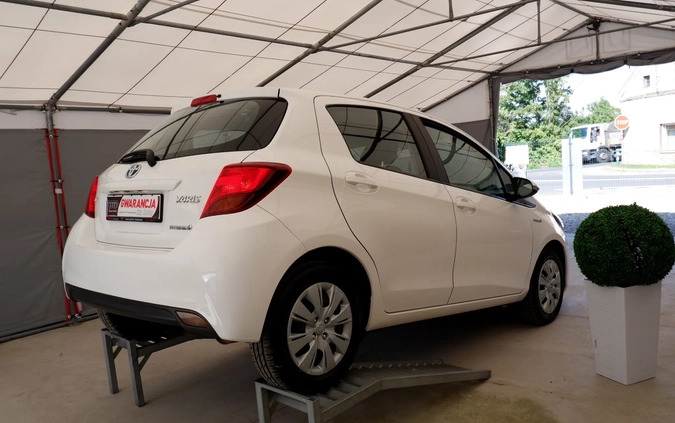 Toyota Yaris cena 43700 przebieg: 127000, rok produkcji 2016 z Paczków małe 211